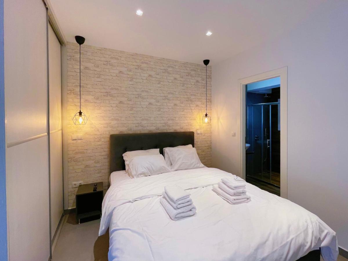 Wsd Hera Luxury Stylish 2Bd Apt With City View Balcony Near Merto Athene Buitenkant foto